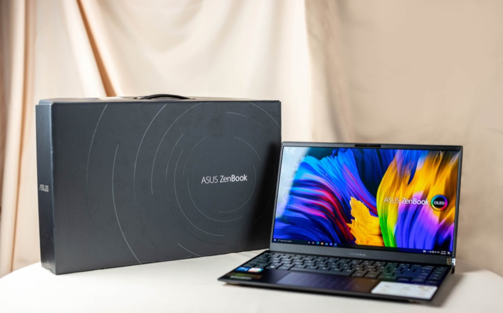 Laptop với chuẩn wifi, bluetooth có tốc độ cực nhanh