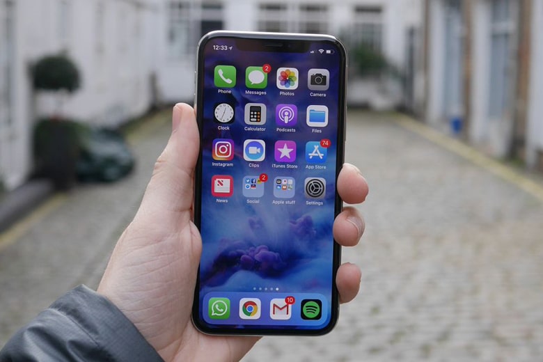 Đánh giá iPhone X: Năm 2021 rồi, iPhone X còn có đáng mua nữa không?