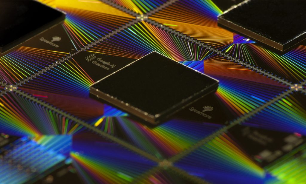 Phát triển chip máy tính thủy tinh có khả năng lưu giữ ion
